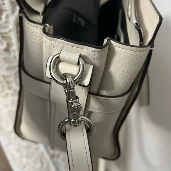 COACH Swagger Carryall 27 Hand Shoulder Bag Zip Satchel SV/ Chalk Pebble Leather - Picture 7 of 11